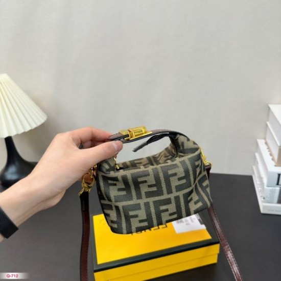 Wonderful design out of stock brand 2024SS tote bag FENDI Wonderful design out of stock brand 2024SS tote bag FENDI