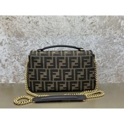 Limited sale in spring and summer! 2024SS Shoulder Bag FENDI