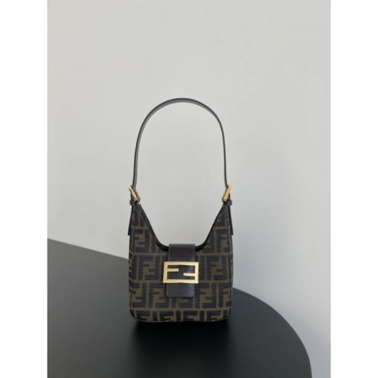 2024SS tote bag FENDI recommended for a wide range of people 2024SS tote bag FENDI recommended for a wide range of people