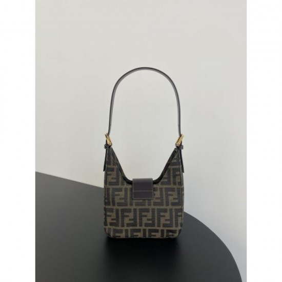 2024SS tote bag FENDI recommended for a wide range of people 2024SS tote bag FENDI recommended for a wide range of people