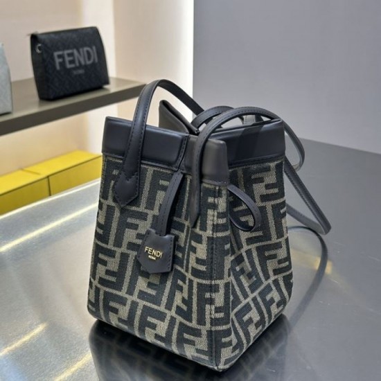 Latest ranking TOP 2024SS tote bag FENDI Latest ranking TOP 2024SS tote bag FENDI