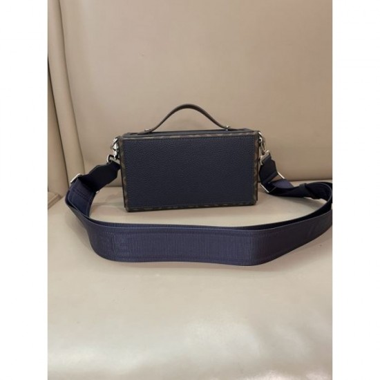 2024SS Rare! Limited to stores FENDI Tote bag 2024SS Rare! Limited to stores FENDI Tote bag