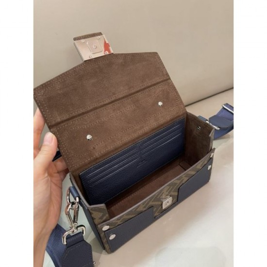 2024SS Rare! Limited to stores FENDI Tote bag 2024SS Rare! Limited to stores FENDI Tote bag