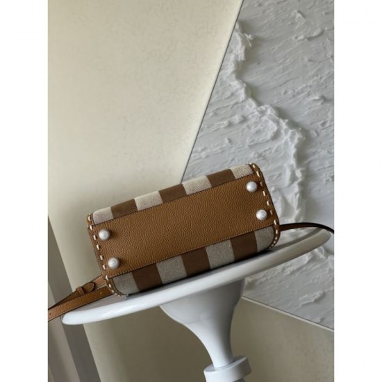 FENDI 2024FW New autumn tote bag that is sure to be a hit this season FENDI 2024FW New autumn tote bag that is sure to be a hit this season