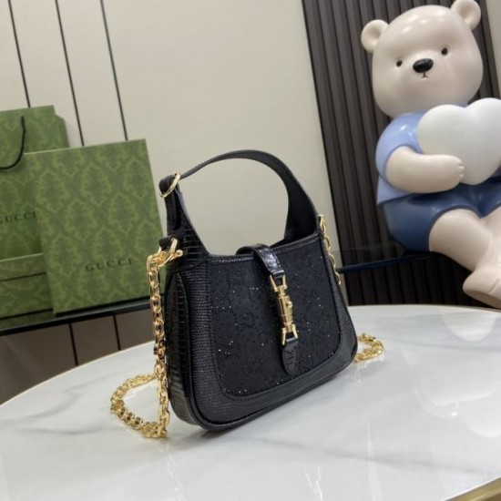 Summer new item 2024SS tote bag GUCCI that will be loved by many users Summer new item 2024SS tote bag GUCCI that will be loved by many users