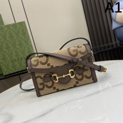 The strongest item this spring/summer 2024SS shoulder bag GUCCI Gucci
