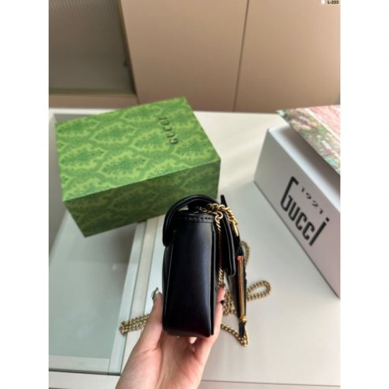 This summer's favorite style 2024SS shoulder bag GUCCI Gucci This summer's favorite style 2024SS shoulder bag GUCCI Gucci