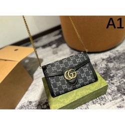 Dress with a beautiful impression 2024SS Shoulder Bag GUCCI Gucci