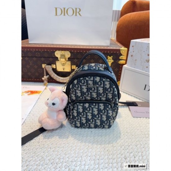 This summer is decided by this 2024SS backpack GUCCI Gucci This summer is decided by this 2024SS backpack GUCCI Gucci
