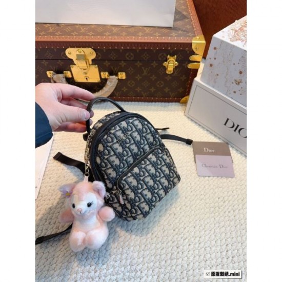 This summer is decided by this 2024SS backpack GUCCI Gucci This summer is decided by this 2024SS backpack GUCCI Gucci