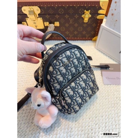 This summer is decided by this 2024SS backpack GUCCI Gucci This summer is decided by this 2024SS backpack GUCCI Gucci