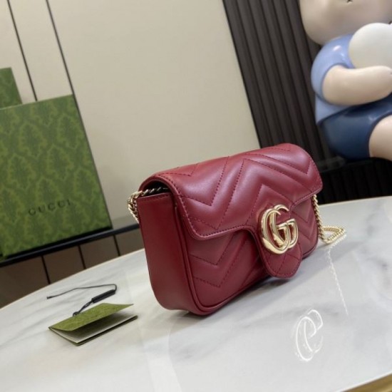 Great color for mixing and matching 2024SS shoulder bag GUCCI Gucci Great color for mixing and matching 2024SS shoulder bag GUCCI Gucci