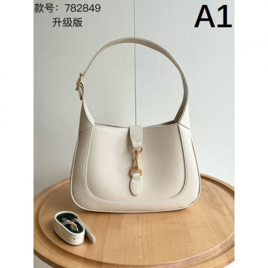 2024SS Rare! Limited to stores FENDI Tote bag 2024SS Rare! Limited to stores FENDI Tote bag