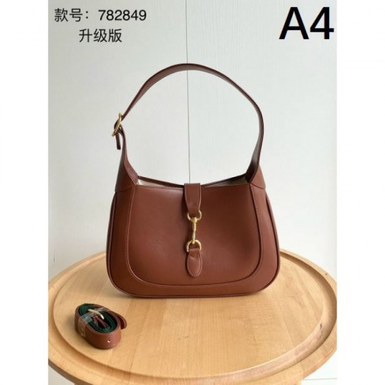 2024SS Rare! Limited to stores FENDI Tote bag 2024SS Rare! Limited to stores FENDI Tote bag