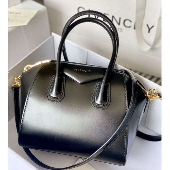 Increase your sense of style! 2024SS Tote Bag GIVENCHY Givenchy Increase your sense of style! 2024SS Tote Bag GIVENCHY Givenchy