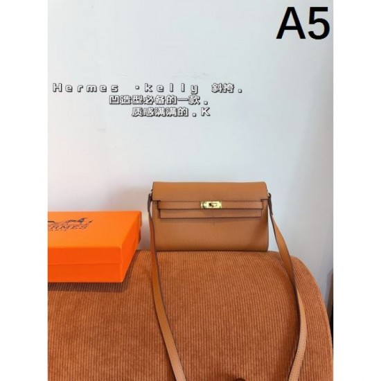 Limited item that continues to be popular 2024SS shoulder bag HERMES Limited item that continues to be popular 2024SS shoulder bag HERMES