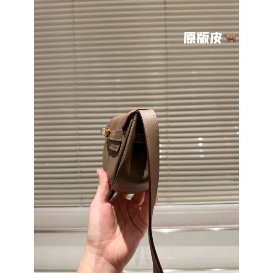 Only one item available! VIP Customer Sale 2024SS Shoulder Bag HERMES Only one item available! VIP Customer Sale 2024SS Shoulder Bag HERMES