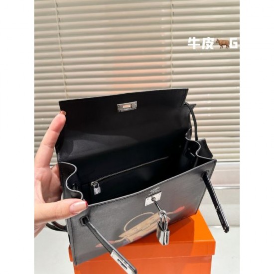 Clean silhouette 2024SS tote bag HERMES Clean silhouette 2024SS tote bag HERMES