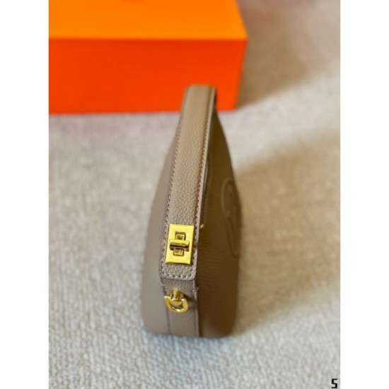 2024SS tote bag HERMES for new casual coordination 2024SS tote bag HERMES for new casual coordination