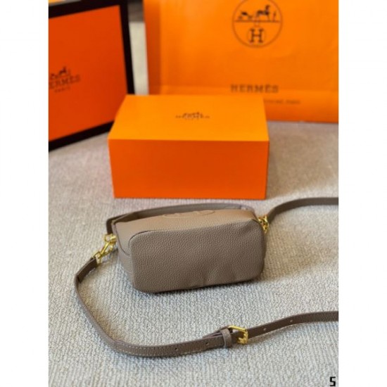2024SS tote bag HERMES for new casual coordination 2024SS tote bag HERMES for new casual coordination