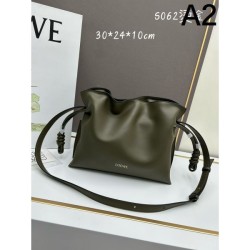 Fashionable people love it! 2024SS Shoulder Bag LOEWE