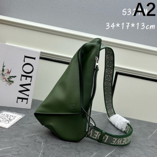 Style that continues to attract attention 2024SS chest bag LOEWE Style that continues to attract attention 2024SS chest bag LOEWE