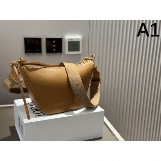 Wonderful summer staple item 2024SS shoulder bag LOEWE Wonderful summer staple item 2024SS shoulder bag LOEWE