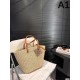 Essential items for summer 2024SS tote bag LOEWE Essential items for summer 2024SS tote bag LOEWE