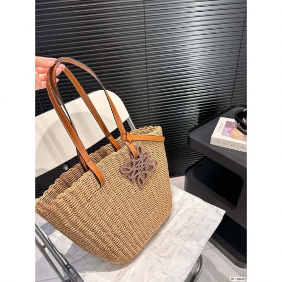 Essential items for summer 2024SS tote bag LOEWE Essential items for summer 2024SS tote bag LOEWE