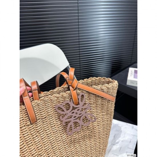 Essential items for summer 2024SS tote bag LOEWE Essential items for summer 2024SS tote bag LOEWE