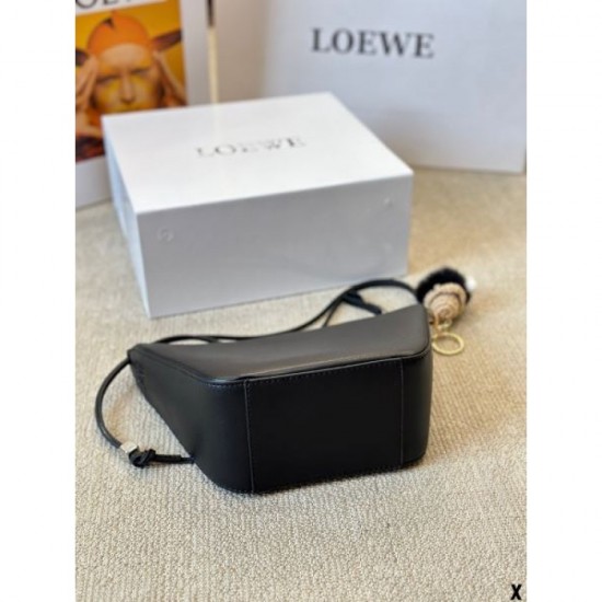 Latest ☆ Very popular ☆ Hot topic 2024SS tote bag LOEWE LOEWE Latest ☆ Very popular ☆ Hot topic 2024SS tote bag LOEWE LOEWE