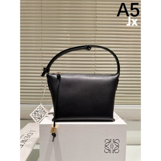 Look stylish 2024SS tote bag LOEWE LOEWE Look stylish 2024SS tote bag LOEWE LOEWE