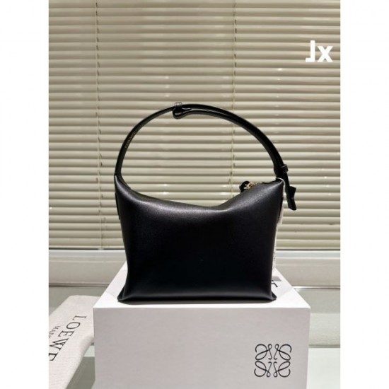 Look stylish 2024SS tote bag LOEWE LOEWE Look stylish 2024SS tote bag LOEWE LOEWE