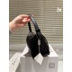 Look stylish 2024SS tote bag LOEWE LOEWE Look stylish 2024SS tote bag LOEWE LOEWE