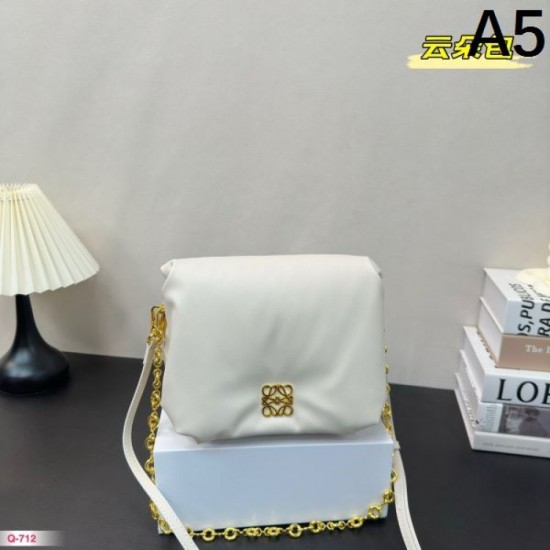Enjoy trendy coordination 2024SS tote bag LOEWE Enjoy trendy coordination 2024SS tote bag LOEWE
