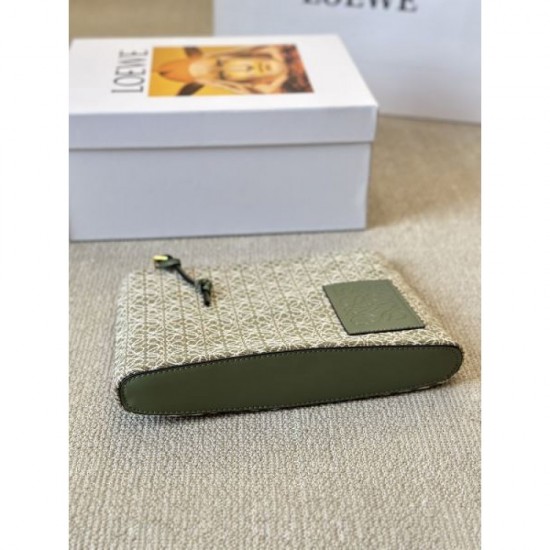 Summer new item 2024SS clutch bag LOEWE that attracts attention Summer new item 2024SS clutch bag LOEWE that attracts attention