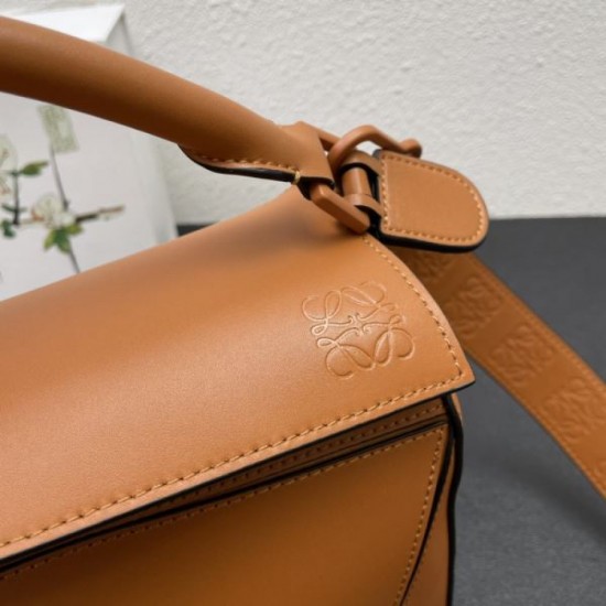 LOEWE 2024FW Overseas customers limited advance sale tote bag LOEWE 2024FW Overseas customers limited advance sale tote bag