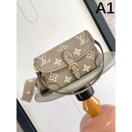 2024SS tote bag full of luxury LOUIS VUITTON 2024SS tote bag full of luxury LOUIS VUITTON
