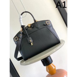 New item not in stock in Japan 2024SS tote bag LOUIS VUITTON Louis Vuitton