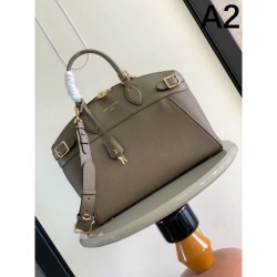 New item not in stock in Japan 2024SS tote bag LOUIS VUITTON Louis Vuitton