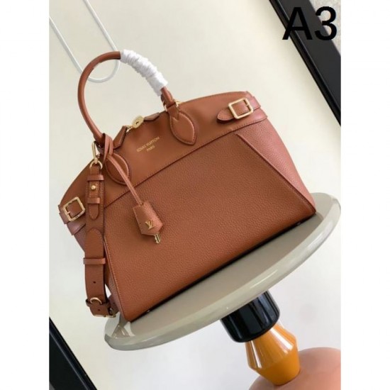 New item not in stock in Japan 2024SS tote bag LOUIS VUITTON Louis Vuitton New item not in stock in Japan 2024SS tote bag LOUIS VUITTON Louis Vuitton
