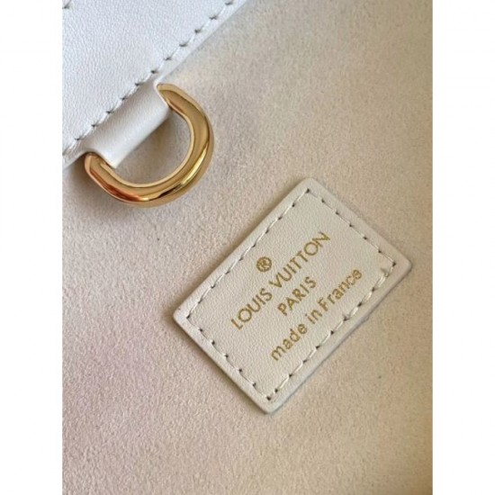 New item not in stock in Japan 2024SS tote bag LOUIS VUITTON Louis Vuitton New item not in stock in Japan 2024SS tote bag LOUIS VUITTON Louis Vuitton