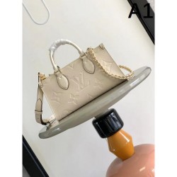 Fall in love with the new product at first sight 2024SS tote bag LOUIS VUITTON