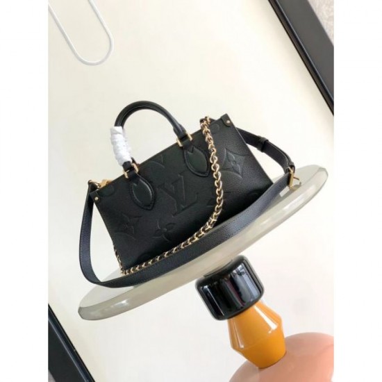 Fall in love with the new product at first sight 2024SS tote bag LOUIS VUITTON Fall in love with the new product at first sight 2024SS tote bag LOUIS VUITTON