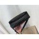 Overwhelming luxury 2024SS shoulder bag LOUIS VUITTON Overwhelming luxury 2024SS shoulder bag LOUIS VUITTON