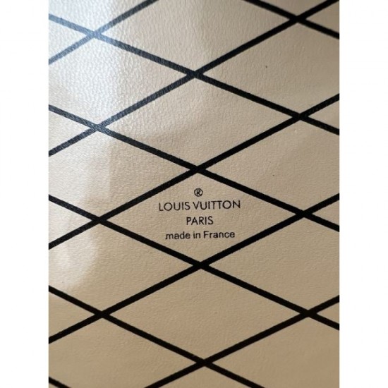 Leading Item 2024SS Shoulder Bag LOUIS VUITTON Louis Vuitton Leading Item 2024SS Shoulder Bag LOUIS VUITTON Louis Vuitton