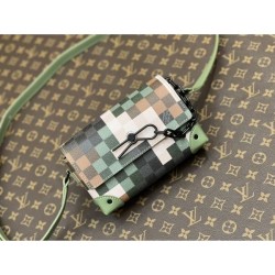Also as a limited gift 2024SS shoulder bag LOUIS VUITTON Louis Vuitton