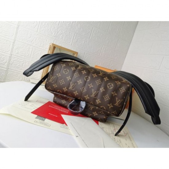 Trendy colors 2024SS backpack LOUIS VUITTON Louis Vuitton Trendy colors 2024SS backpack LOUIS VUITTON Louis Vuitton