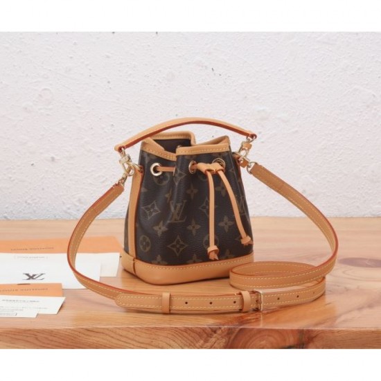 Not yet available in Japan 2024SS tote bag LOUIS VUITTON Louis Vuitton Not yet available in Japan 2024SS tote bag LOUIS VUITTON Louis Vuitton