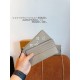 Stylish presence 2024SS shoulder bag LOUIS VUITTON Louis Vuitton Stylish presence 2024SS shoulder bag LOUIS VUITTON Louis Vuitton